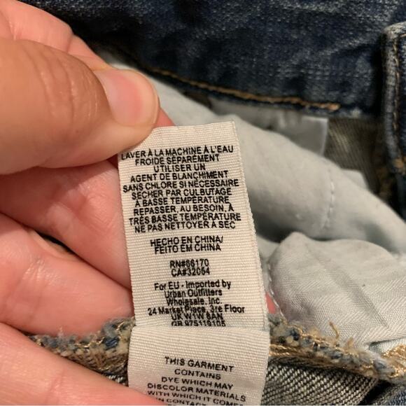 Levi's Retro Distressed Grunge Denim Screen Print 501 Button Front Vest Size M - Picture 16 of 16